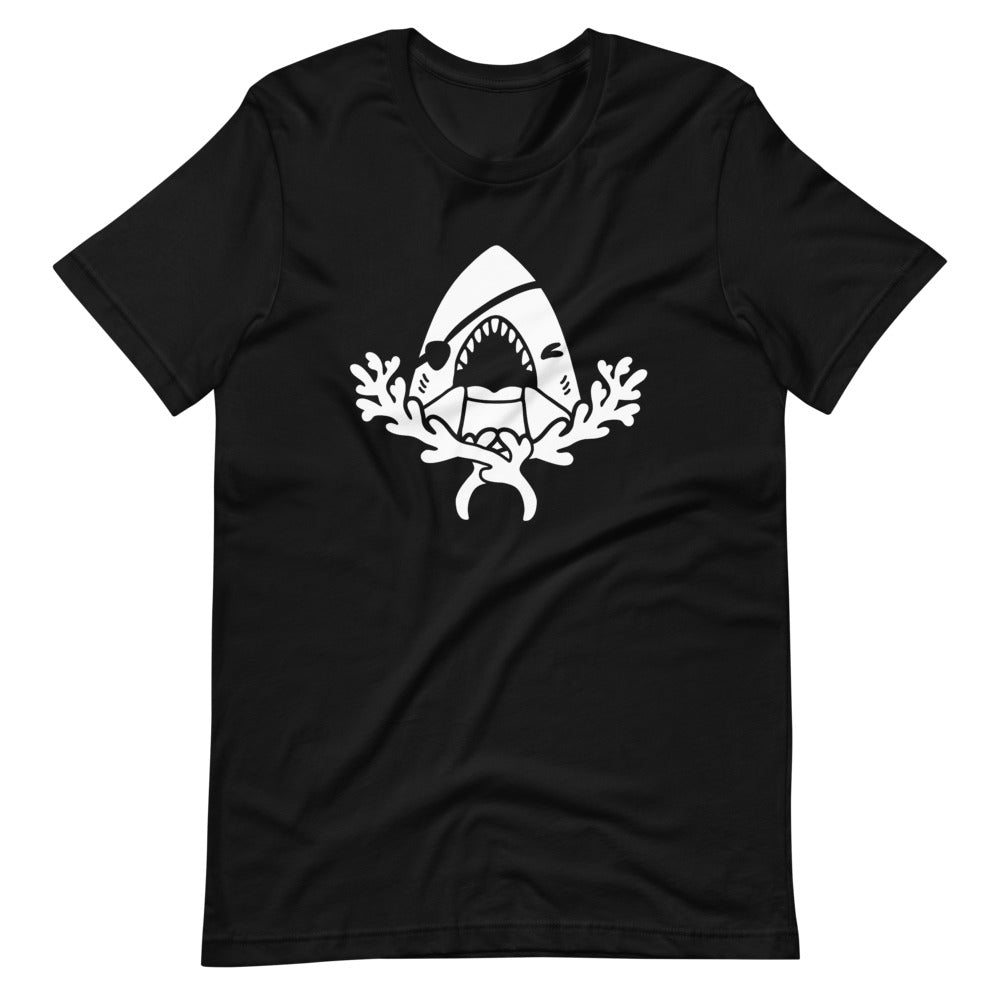 Shark Jolly Roger \\ Short-Sleeve Adult Unisex T-Shirt