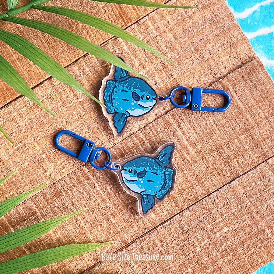 Flat Friend Charm: Ocean Sunfish