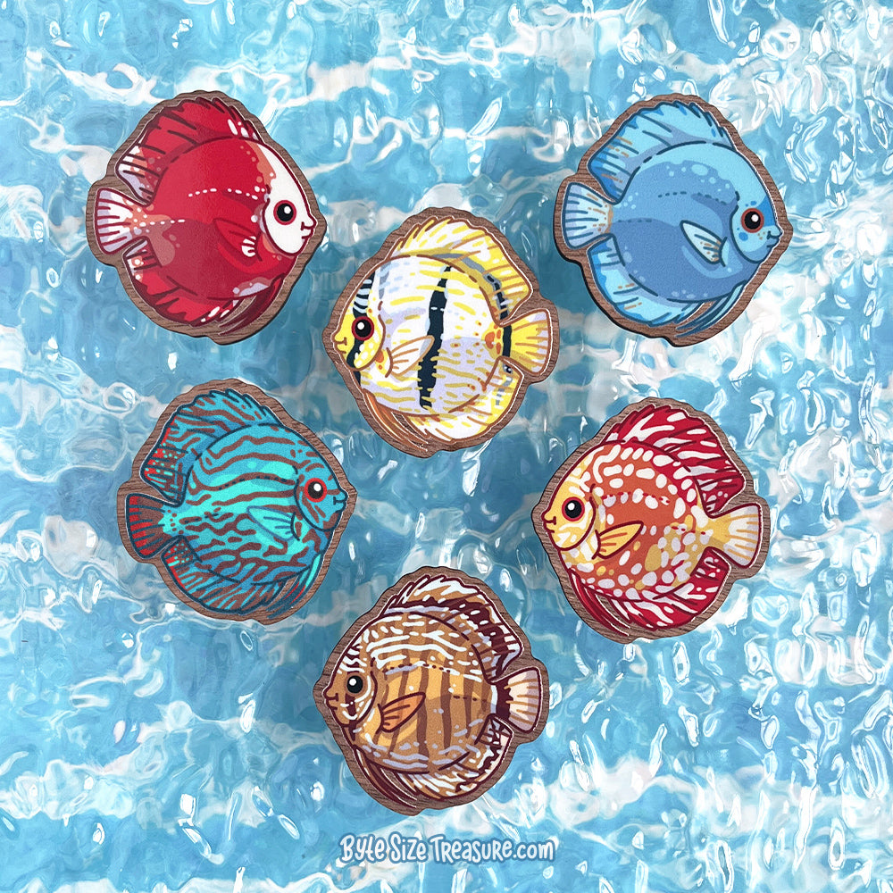 Discus \\ Wooden Magnet
